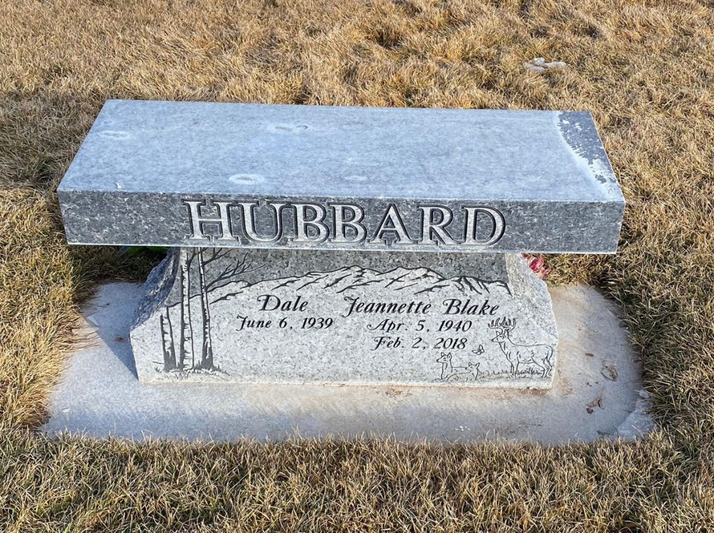 Grave marker of Dale and Jeannette Hubbard