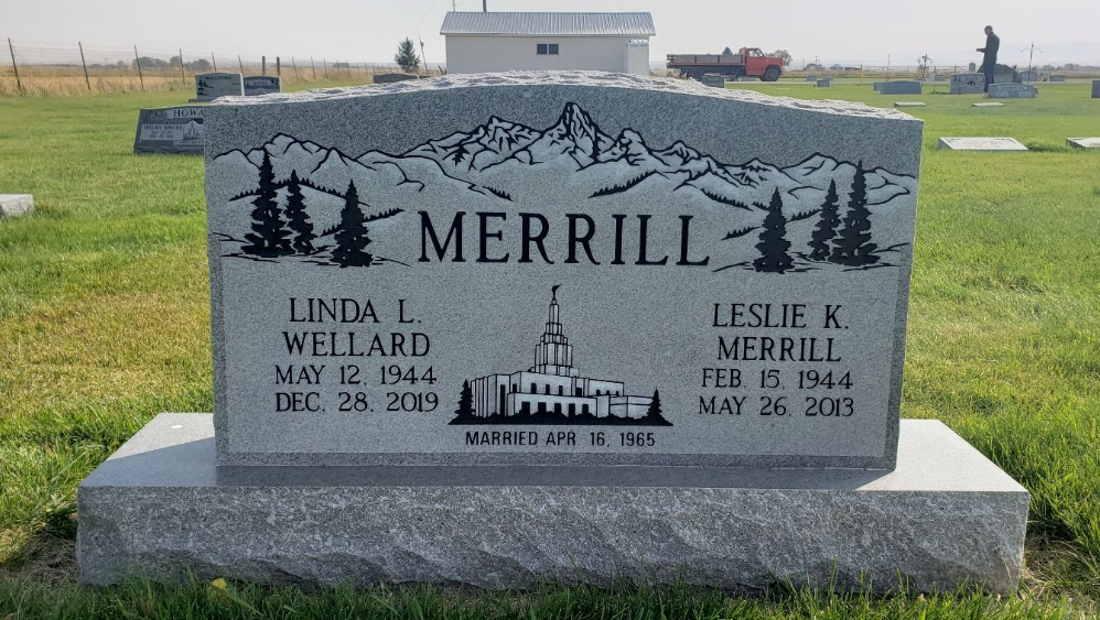 Grave Marker of Leslie and Linda Merrill