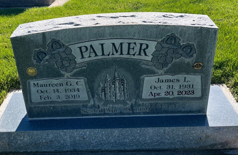 Grave Marker of James and Maureen Palmer