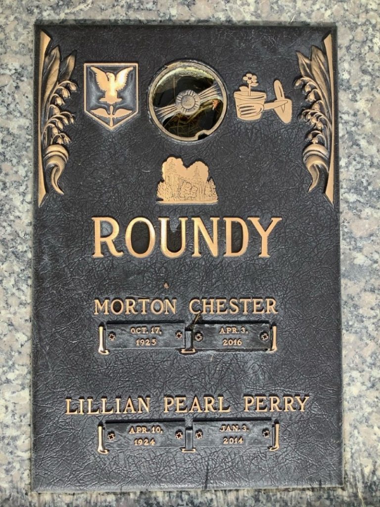 Grave Marker of Morton Chester and Lillian Pearl Perry Roundy