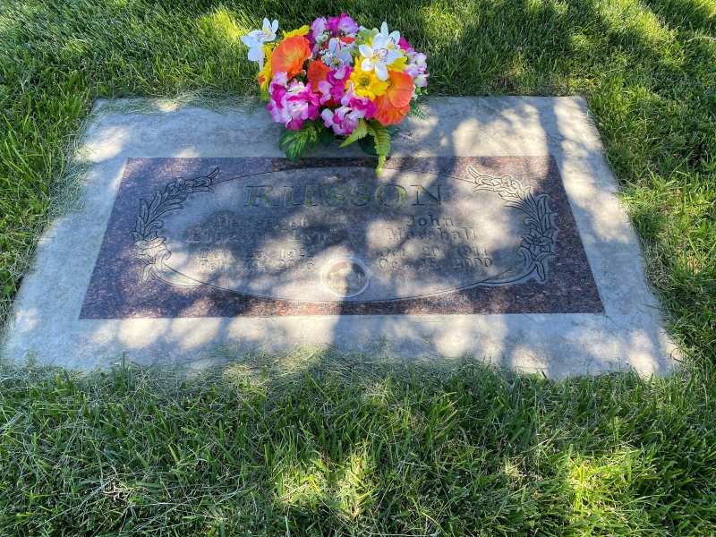 Grave Marker for John and Lyn Russon