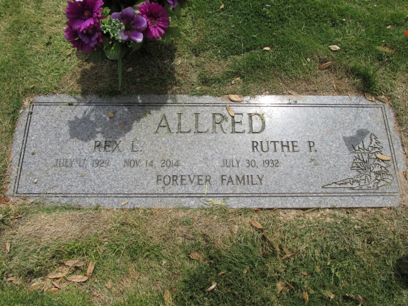 Grave marker for Rex and Ruthe Allred