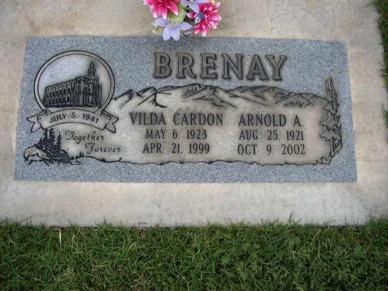 Grave marker of Arnold and Vilda Cardon Brenay