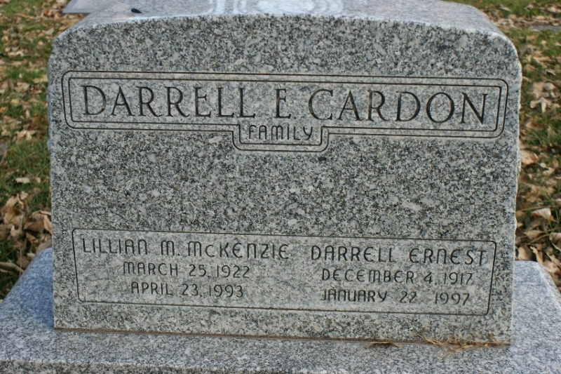 Darrell and Lillian Cardon grave marker