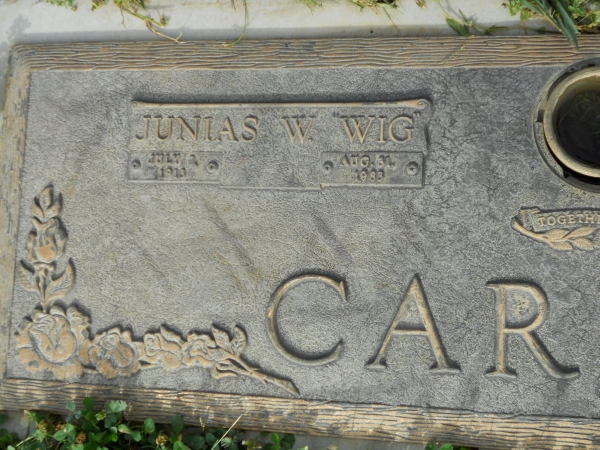 Close up of Wig's side of monument