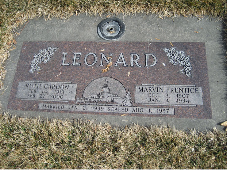 Marvin and Ruth Leonard grave marker