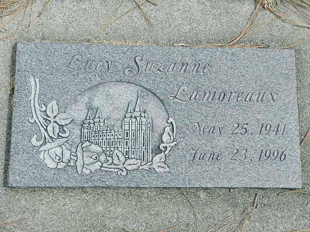 Grave Marker of Lucy Suzanne Lamoreaux