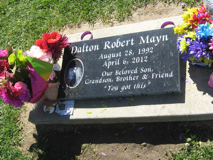 Dalton Robert Mayn grave marker