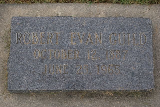 Robert Evan Guild grave marker